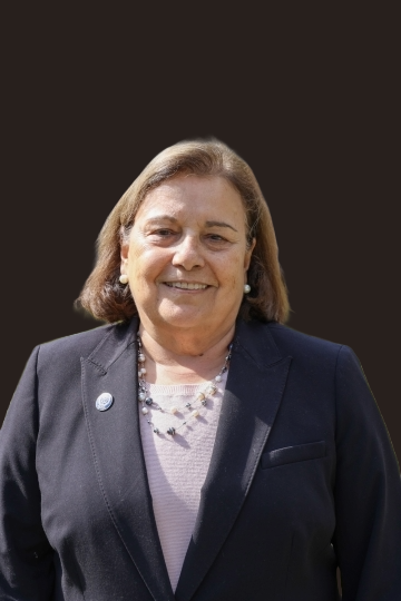 Headshot of Sylvia McGeary
