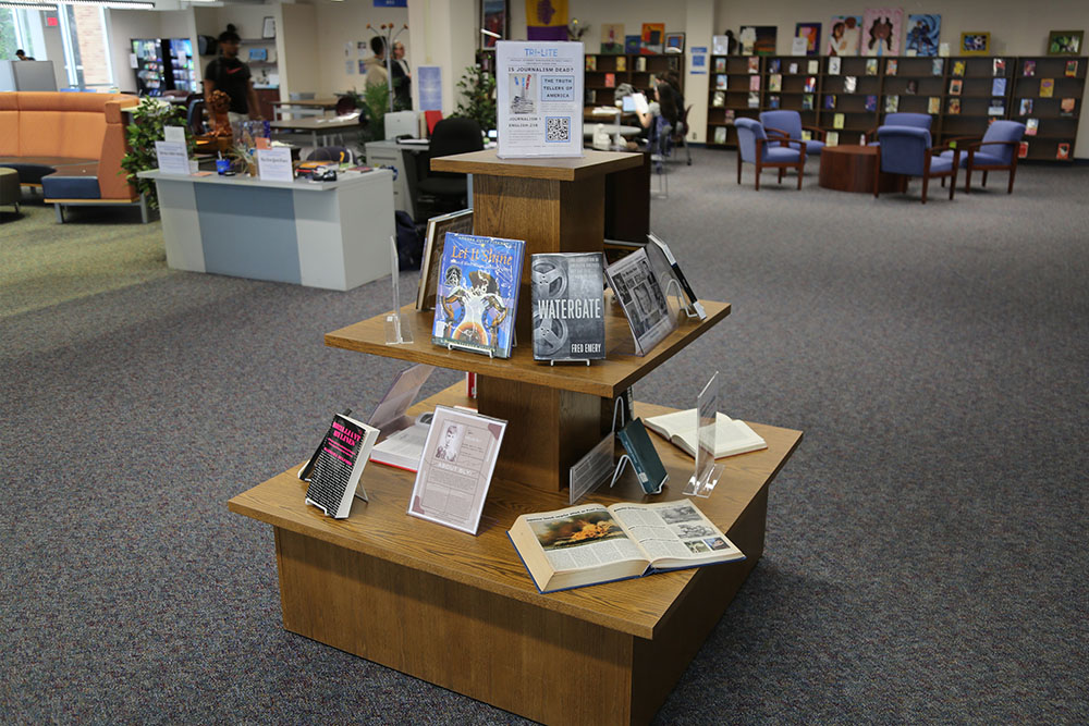 Library book display