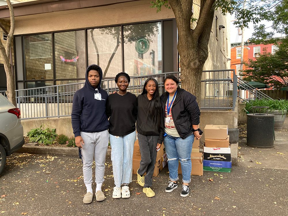 Project HOME volunteers