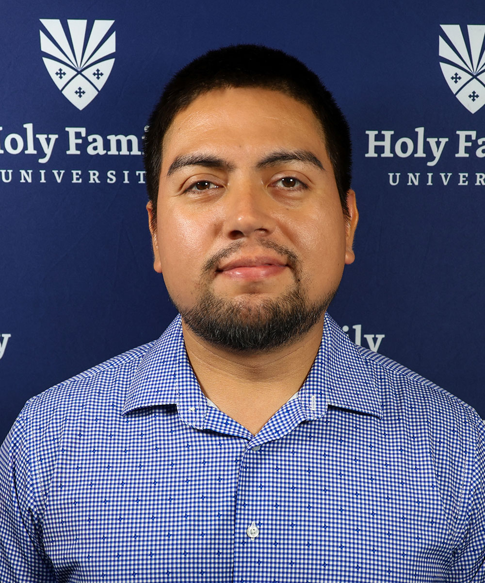 Luis Zavala headshot