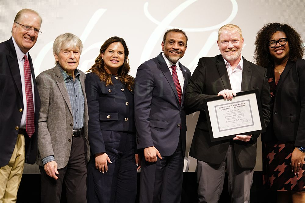 Bob Smith accepting award