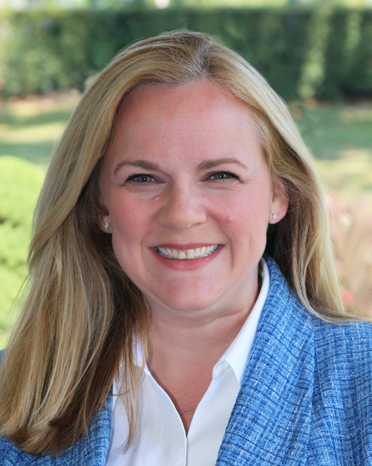 Headshot of Helene Baczkowski