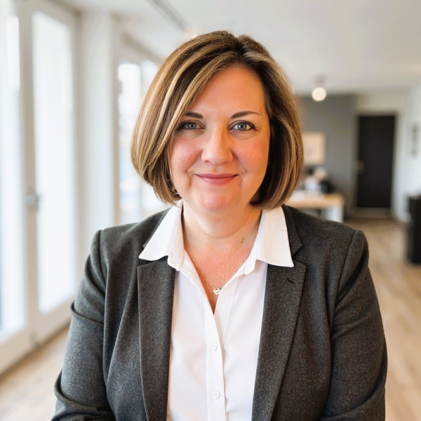 Headshot of Professor Susan Rogers