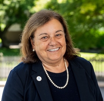 Sylvia McGeary Headshot 2025
